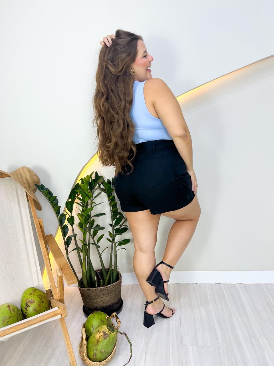 Short de linho com bolsos cargo