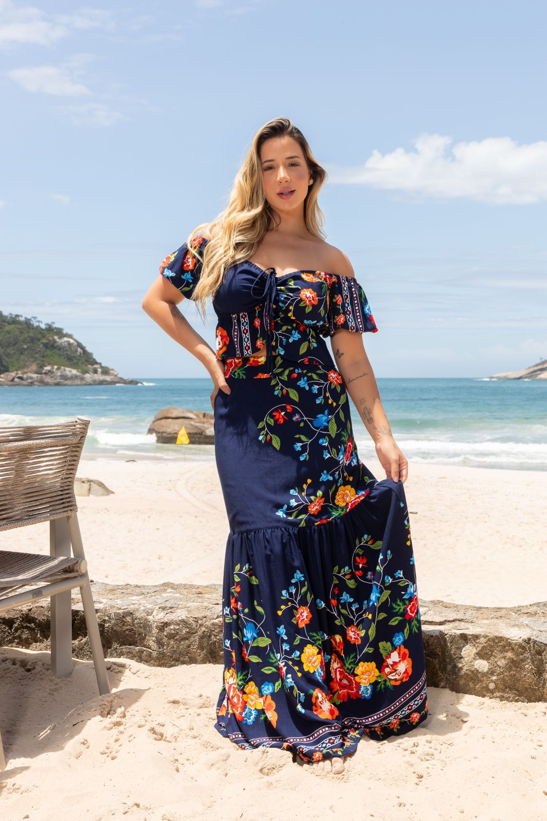 Conjunto em viscose estampada de saia longa